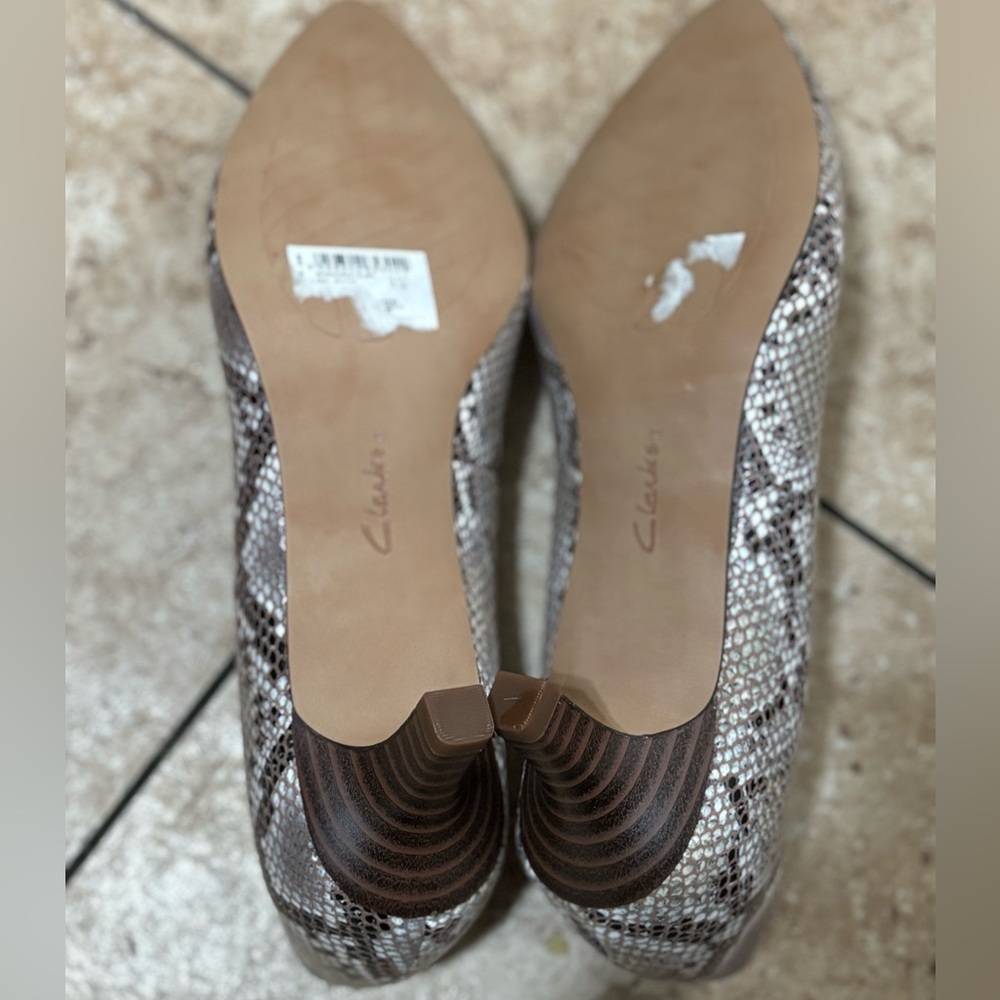 Clarks Linvale Jerica Pumps In Natural Snake Size… - image 7